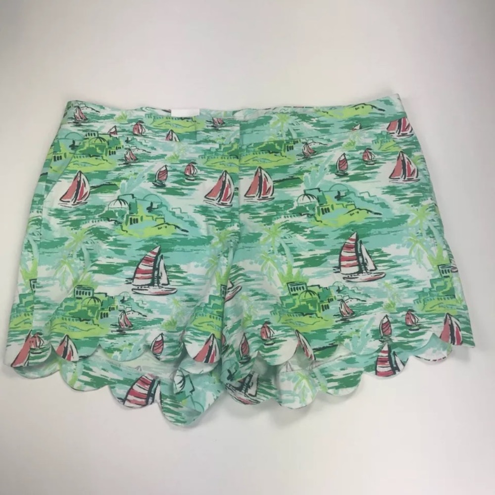 NWT Crown & Ivy Scalloped Shorts Plus Size 24W